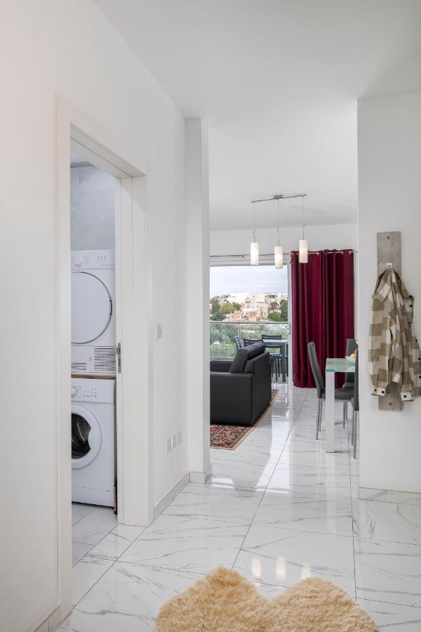 Sea View Apartment 2 Bedrooms 2 Bathrooms, 2 Minutes Away From The Sea San Julián Exterior foto